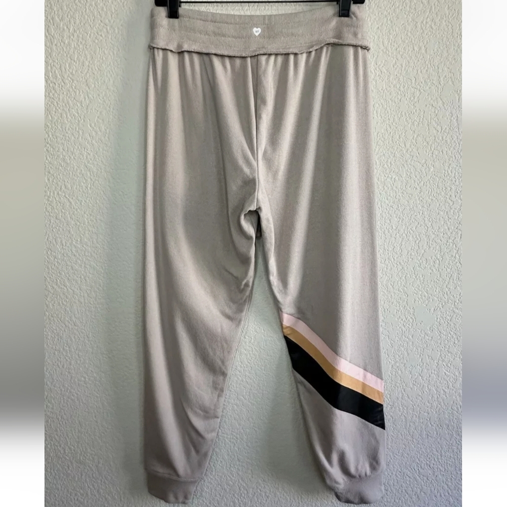 NWT Women's Wildfox Sweet Atmosphere Jogger - Picture 10 of 10